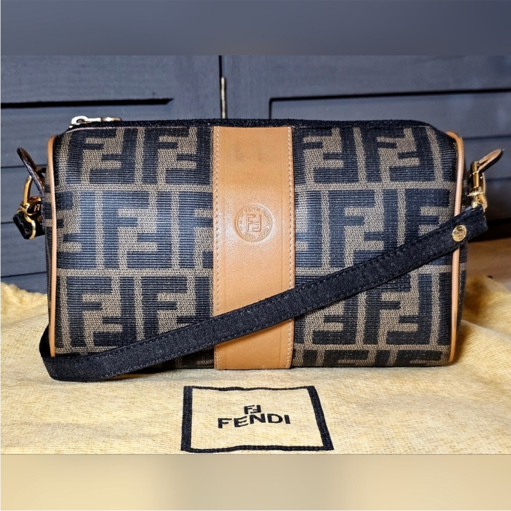 😍Fendi Purse with Iconic Design🤎🖤❤️‍🔥OBO